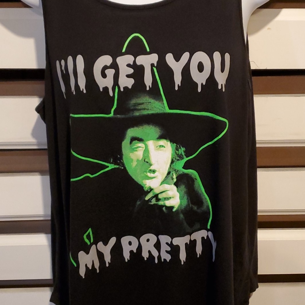 WIZARD OF OZ tank.            #1456